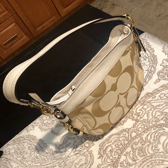 Small Ivory/Gold Coach Purse - Picture 2 of 6